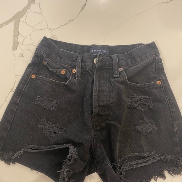 Black jean shorts, Aeropostale, great condition - Picture 2 of 4